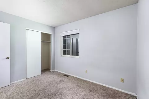 Bedroom - 1222-1224 E Henry Clay Ave, Covington, KY 41011 photo 14 of 16