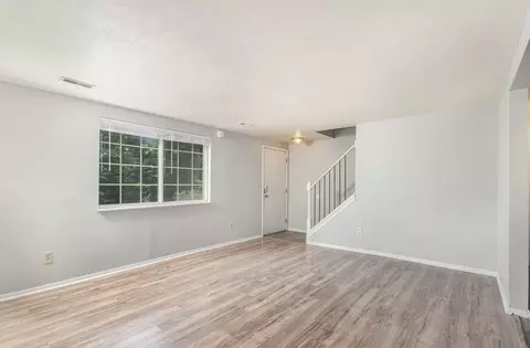 Living - 1222-1224 E Henry Clay Ave, Covington, KY 41011 photo 6 of 7