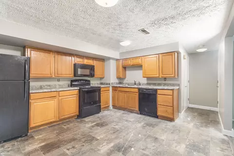 Kitchen - 1222-1224 E Henry Clay Ave, Covington, KY 41011 photo 1 of 4