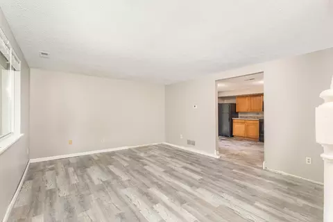Living - 1222-1224 E Henry Clay Ave, Covington, KY 41011 photo 3 of 7