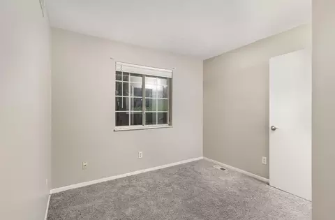 Bedroom - 1222-1224 E Henry Clay Ave, Covington, KY 41011 photo 9 of 16