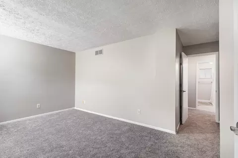 Bedroom - 1222-1224 E Henry Clay Ave, Covington, KY 41011 photo 3 of 16