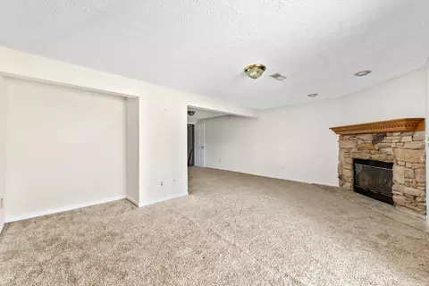Living - 1002 Hackney Ct, Florence, KY 41042 photo 6 of 7