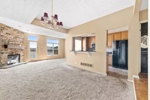 Living - 1002 Hackney Ct, Florence, KY 41042 photo 1 of 7