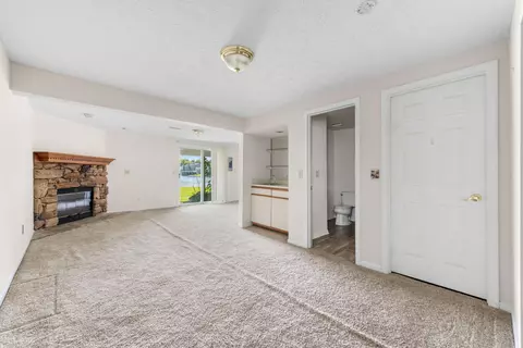 Living - 1002 Hackney Ct, Florence, KY 41042 photo 7 of 7