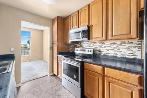 Kitchen - 1002 Hackney Ct, Florence, KY 41042 photo 3 of 3