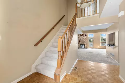 Entry Way - 1002 Hackney Ct, Florence, KY 41042 photo 2 of 3