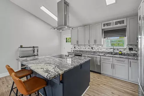 Kitchen - 582 Berlander Dr, Independence, KY 41051 photo 2 of 2