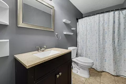 Bath - 582 Berlander Dr, Independence, KY 41051 photo 2 of 2