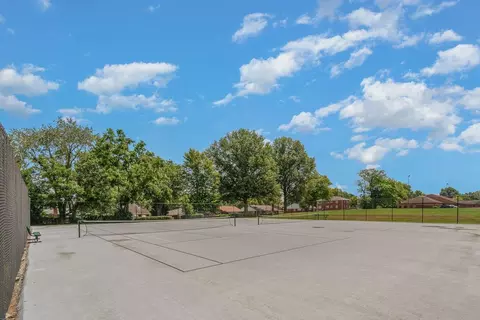 Exterior - 2426 Palmeadow Dr, Crestview Hills, KY 41017 photo 7 of 7