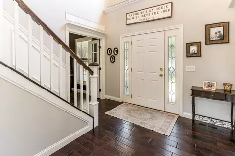 Entry Way - 939 Greenview Ct, Villa Hills, KY 41017 photo 1 of 4