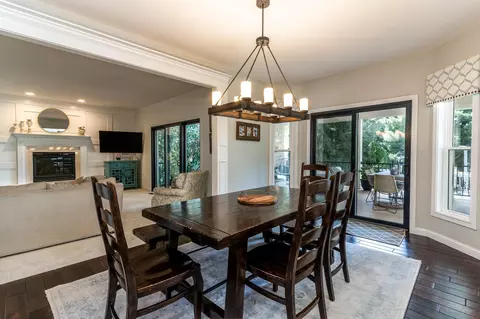 Dining - 939 Greenview Ct, Villa Hills, KY 41017 photo 3 of 3