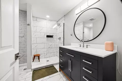 Bath - 210 E 8th St, Covington, KY 41011 photo 2 of 3