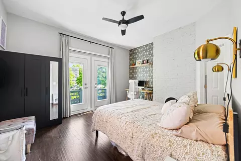 Bedroom - 210 E 8th St, Covington, KY 41011 photo 3 of 4