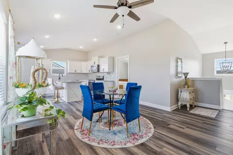 102 Churchill Dr, Williamstown, KY 41097