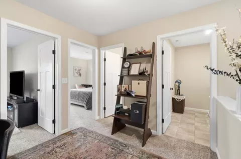 Entry Way - 3901 Volterra Ln, Covington, KY 41017 photo 4 of 4