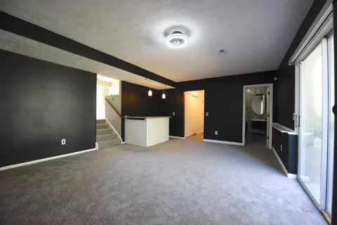 Living - 822 Deena Dr, Villa Hills, KY 41017 photo 4 of 6