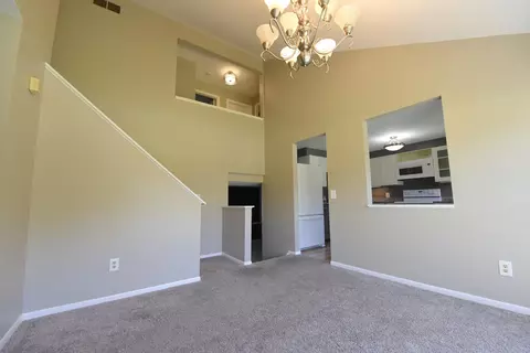 Living - 822 Deena Dr, Villa Hills, KY 41017 photo 3 of 6