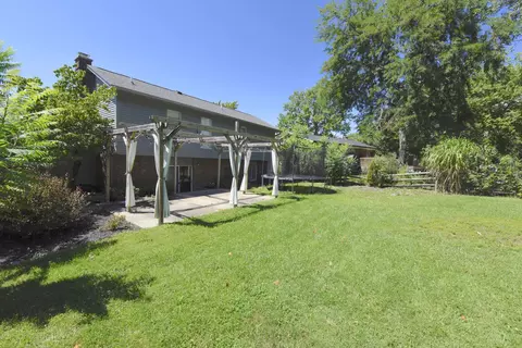 Exterior - 822 Deena Dr, Villa Hills, KY 41017 photo 3 of 3