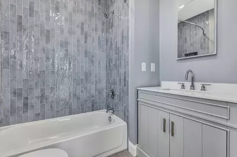 Bath - 1302 Russell St, Covington, KY 41011 photo 4 of 4