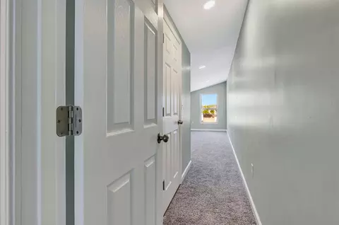 Entry Way - 1302 Russell St, Covington, KY 41011 photo 2 of 3