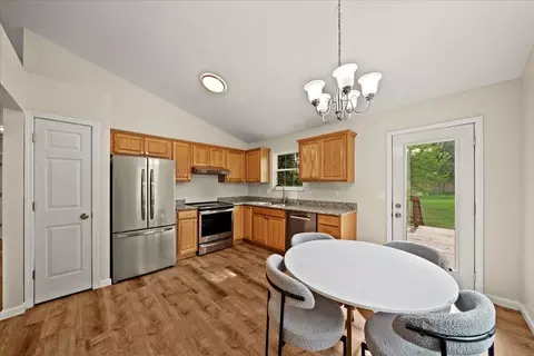 Kitchen - 37 Otter Dr, Taylor Mill, KY 41015 photo 1 of 2