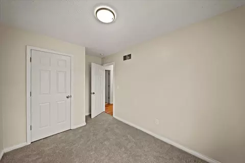 Bedroom - 37 Otter Dr, Taylor Mill, KY 41015 photo 5 of 5