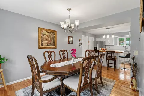 Dining - 803 Dalewood Dr, Villa Hills, KY 41017 photo 1 of 2
