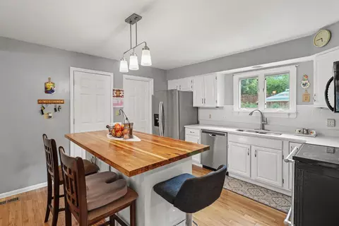 Kitchen - 803 Dalewood Dr, Villa Hills, KY 41017 photo 1 of 3