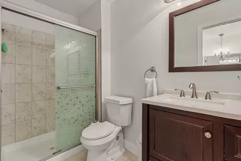 Bath - 803 Dalewood Dr, Villa Hills, KY 41017 photo 2 of 3