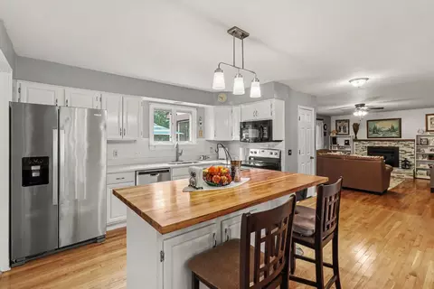 Kitchen - 803 Dalewood Dr, Villa Hills, KY 41017 photo 3 of 3