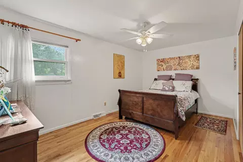 Bedroom - 803 Dalewood Dr, Villa Hills, KY 41017 photo 4 of 4