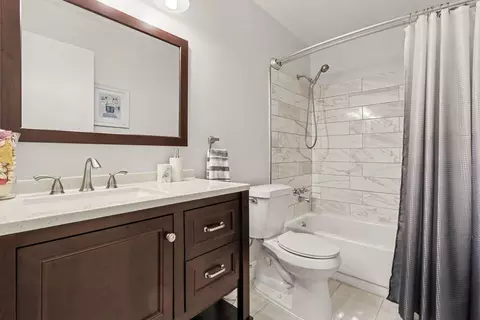 Bath - 803 Dalewood Dr, Villa Hills, KY 41017 photo 3 of 3
