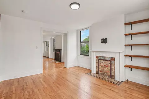 Living - 202 Athey St #2A, Covington, KY 41011 photo 4 of 4