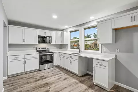 Kitchen - 7469 E Bend Rd, Burlington, KY 41005 photo 3 of 3
