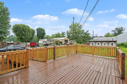 Exterior - 7469 E Bend Rd, Burlington, KY 41005 photo 3 of 9
