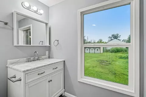 Bath - 7469 E Bend Rd, Burlington, KY 41005 photo 3 of 3
