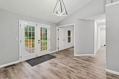 Entry Way - 7469 E Bend Rd, Burlington, KY 41005 photo 4 of 5