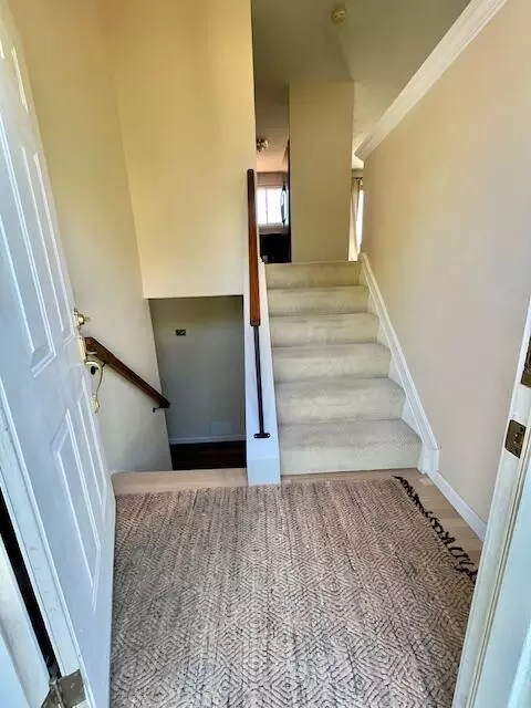 Entry Way - 102 Tando Way, Covington, KY 41017 photo 1 of 1