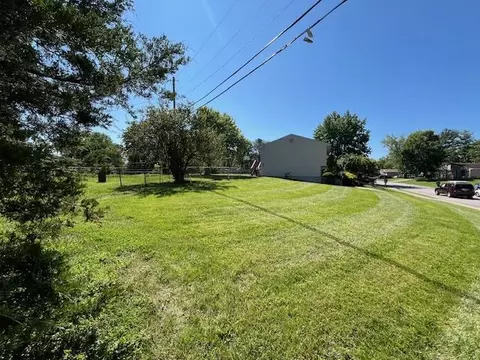 Exterior - 102 Tando Way, Covington, KY 41017 photo 3 of 6