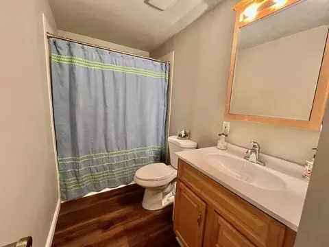 Bath - 102 Tando Way, Covington, KY 41017 photo 1 of 3