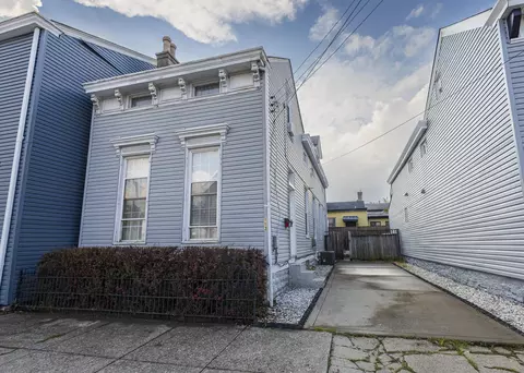 113 W 10th St, Newport, KY 41071