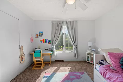 Bedroom - 565 Kinsella Dr, Edgewood, KY 41017 photo 8 of 10