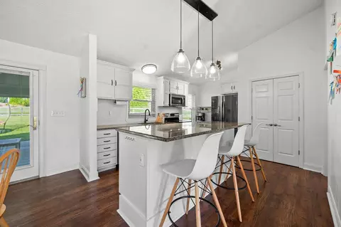 Kitchen - 565 Kinsella Dr, Edgewood, KY 41017 photo 1 of 5