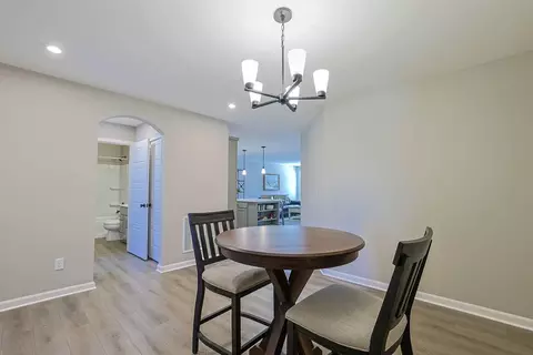 Dining - 2467 Bella Rdg, Fort Mitchell, KY 41017 photo 3 of 3