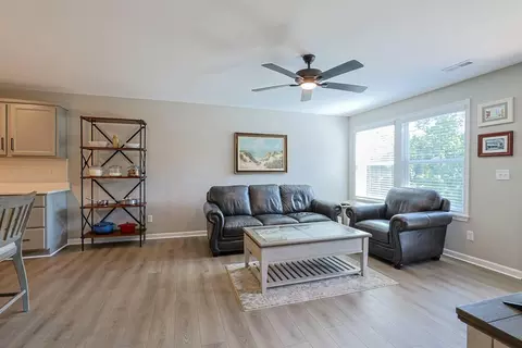 Living - 2467 Bella Rdg, Fort Mitchell, KY 41017 photo 1 of 3