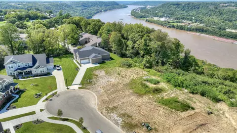 2748 River Birch Dr, Villa Hills, KY 41017