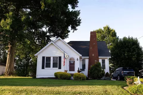 23 Charlotte Hts, Williamstown, KY 41097