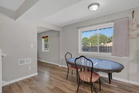 Dining - 264 Shaw Ave, Erlanger, KY 41018 photo 1 of 1