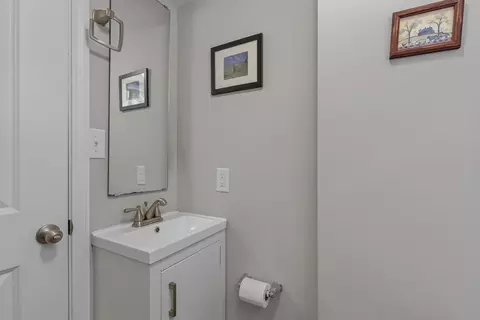 Bath - 264 Shaw Ave, Erlanger, KY 41018 photo 1 of 2